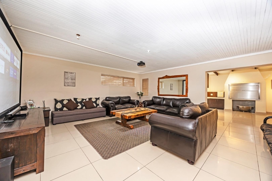 3 Bedroom Property for Sale in Welgelegen Western Cape